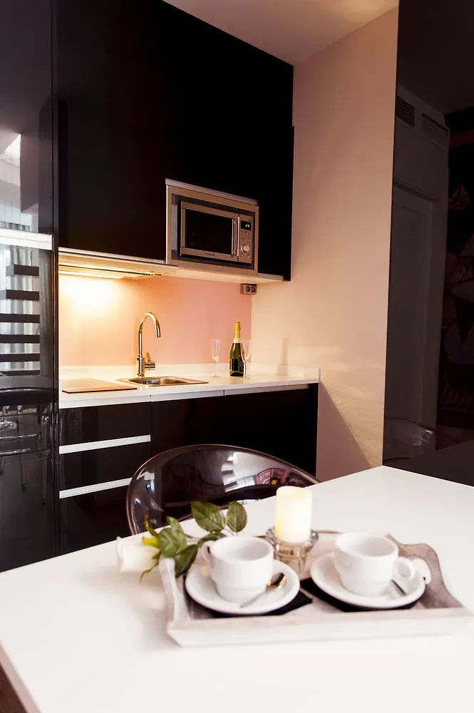Picasso Suites Málaga 0*,