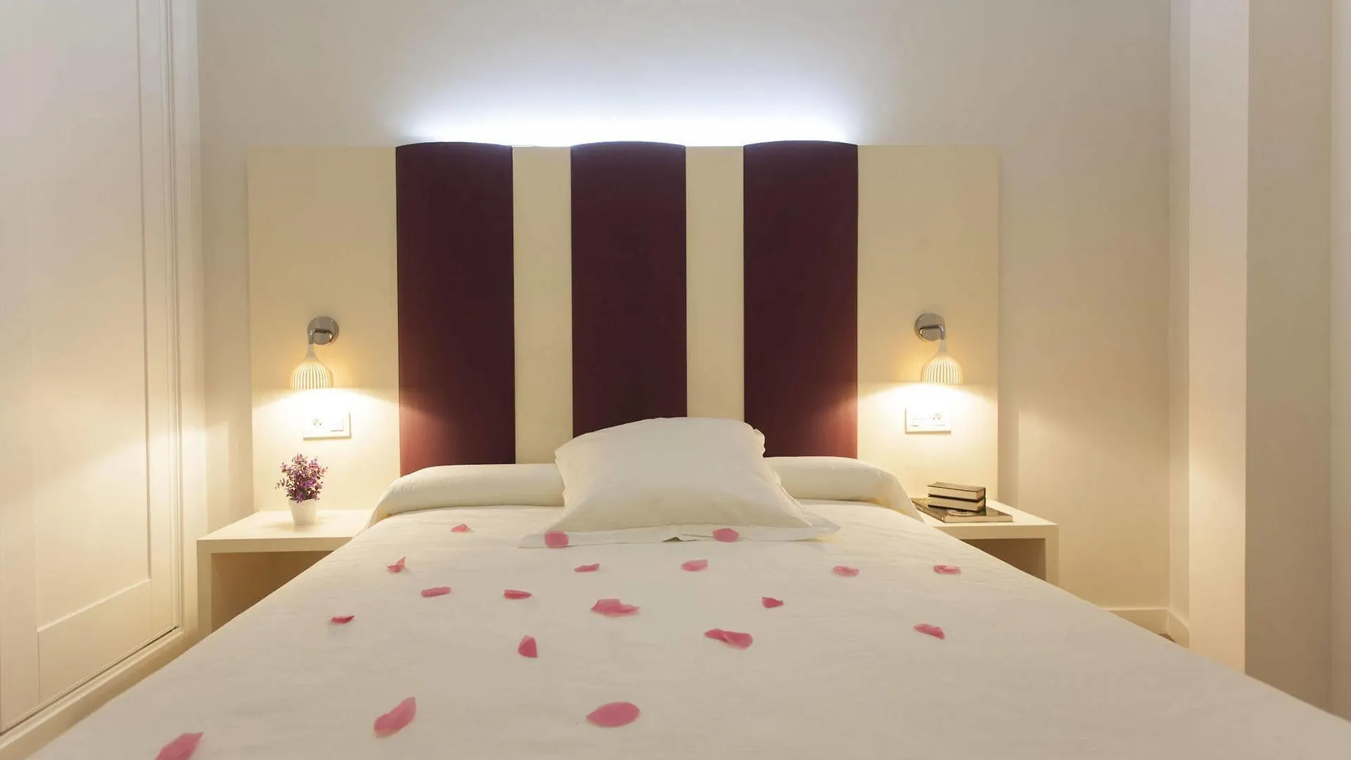 Picasso Suites Málaga 0*,